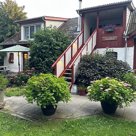 Lille Degnboel Tiny House Farm stay